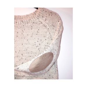 CREAM OVERSIZED SWEATER